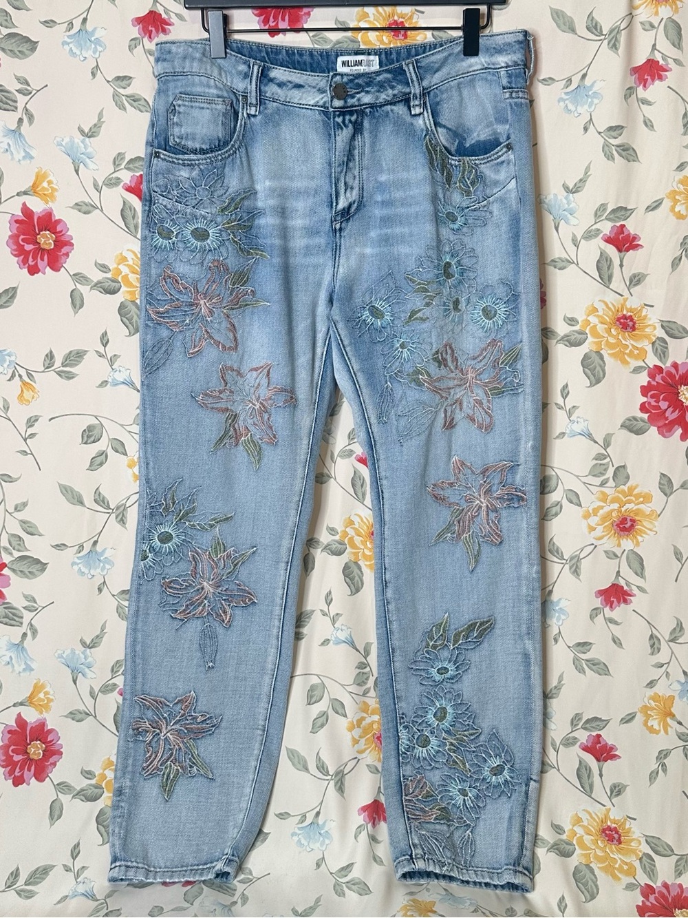 WILLIAM RAST | Light Blue Boho Embroidered Floral Boyfriend Jeans | Size 30